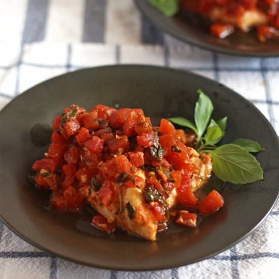 Slow Cooker Bruschetta Chicken