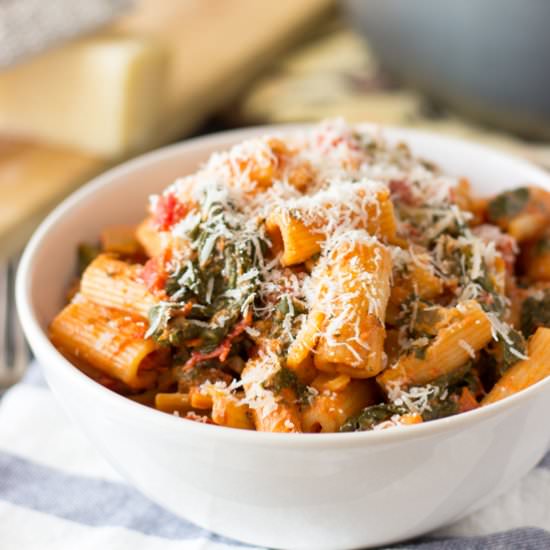 Creamy Tomato Spinach Pasta