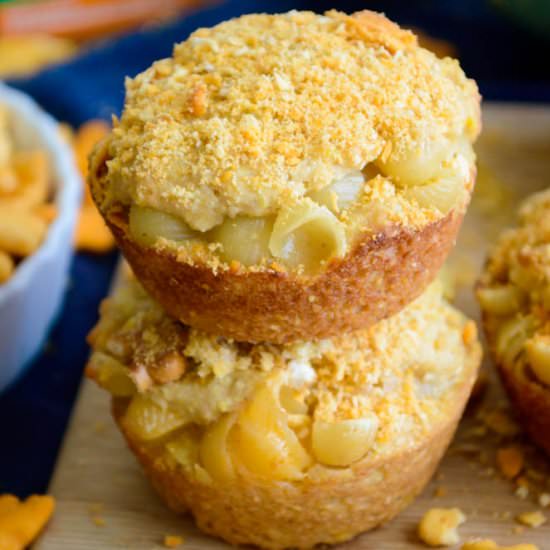 Mac n Cheese Corbread Muffins
