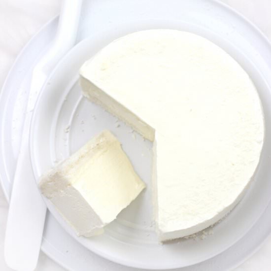Limoncello & Coconut Ice Cream Cake