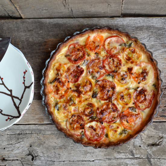 Tomato, Cheddar & Basil Pie