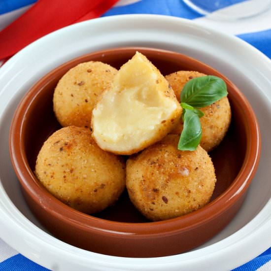 Cheese Bitterballen