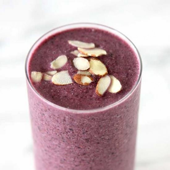 Blueberry Almond Smoothie w/ Dates