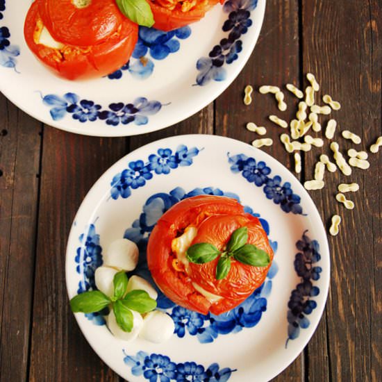 Tomatoes stuffed with pasta