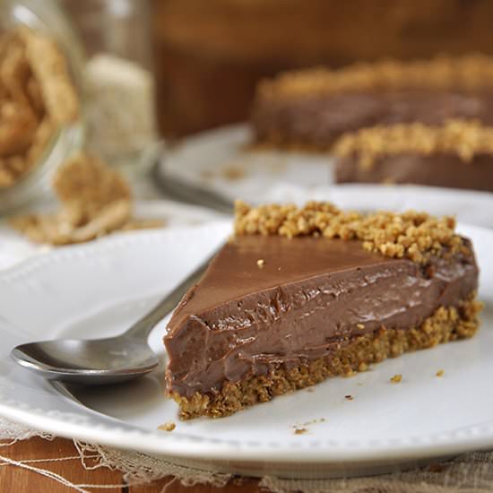 Chilled chocolate yogurt torte