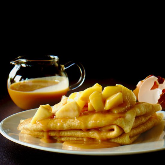 Yogurt crêpes with apple