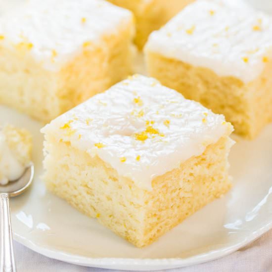 Lemon Cake w/ Lemon Glaze
