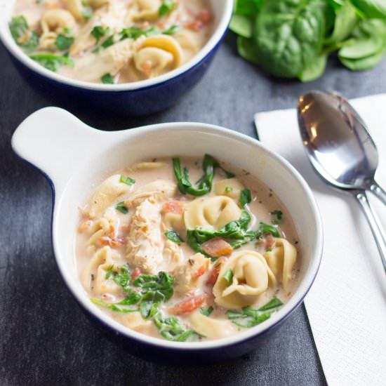 Slow Cooker Chicken Tortellini Soup