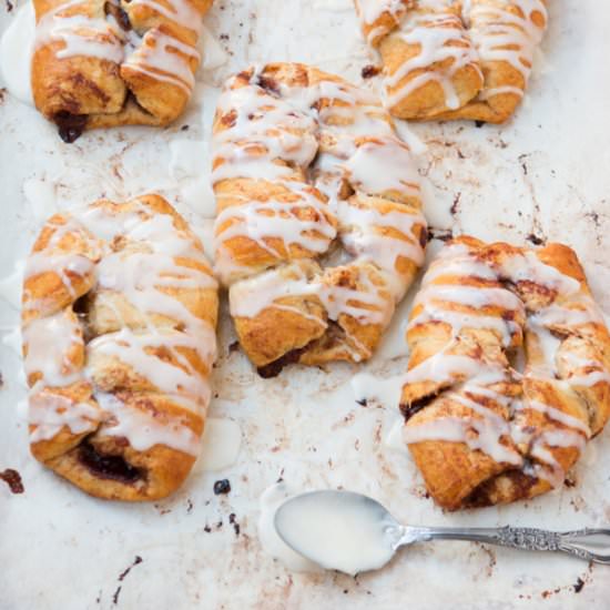 Cinnamon Roll Apple Danish