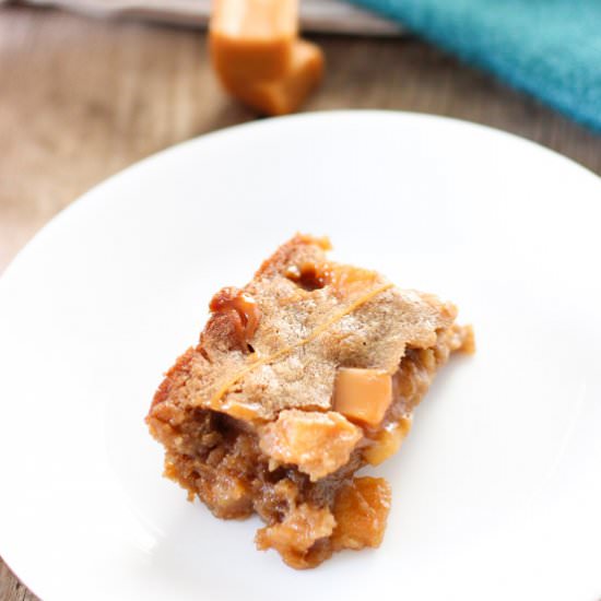 Gooey Warm Caramel Apple Blondies