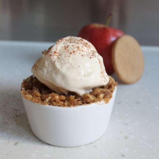 Apple Crisp a la Mode