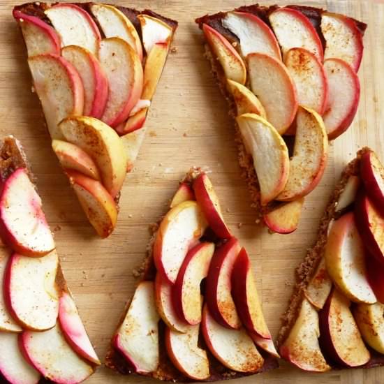 Apple Pie with Caramel Sauce