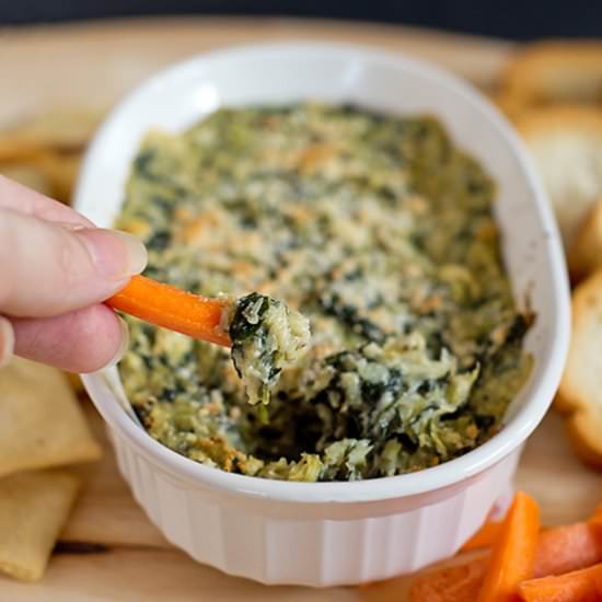 Skinny Spinach and Artichoke Dip