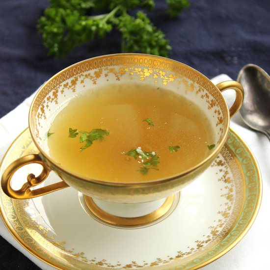 Easy Homemade Chicken Stock