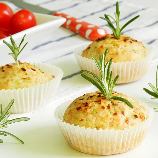 Spicy mozzarella muffins