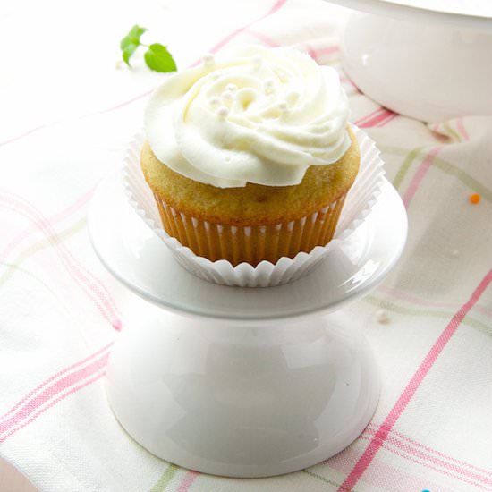 Vanilla Buttermilk Cupcakes