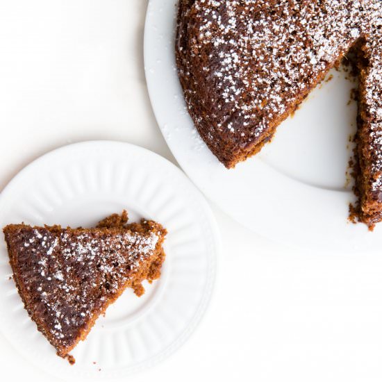 Fresh Ginger & Molasses Cake