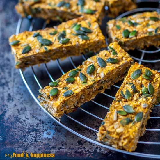 Simple Pumpkin Oat Energy Bars