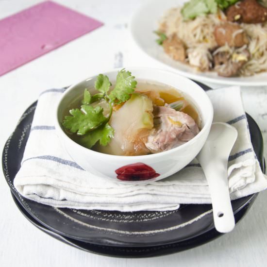 Sze Chuan Vegetable Pork Ribs Soup