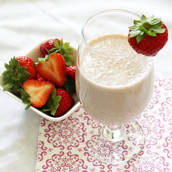 Banana Strawberry Oats Smoothie