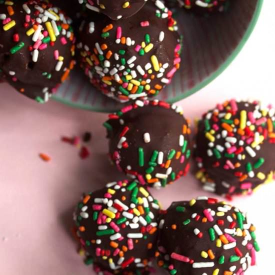 Cheesecake Cookie Dough Truffles