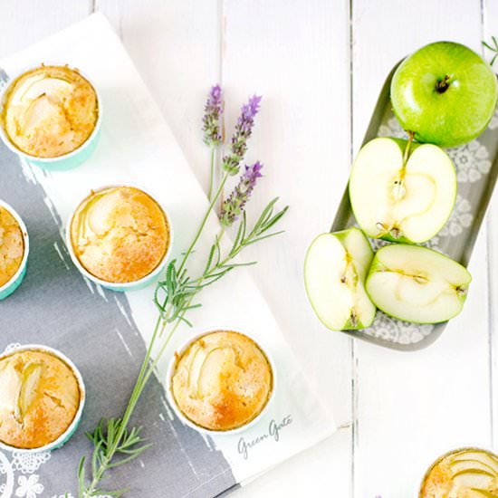 Apple and Cinnamon Muffins