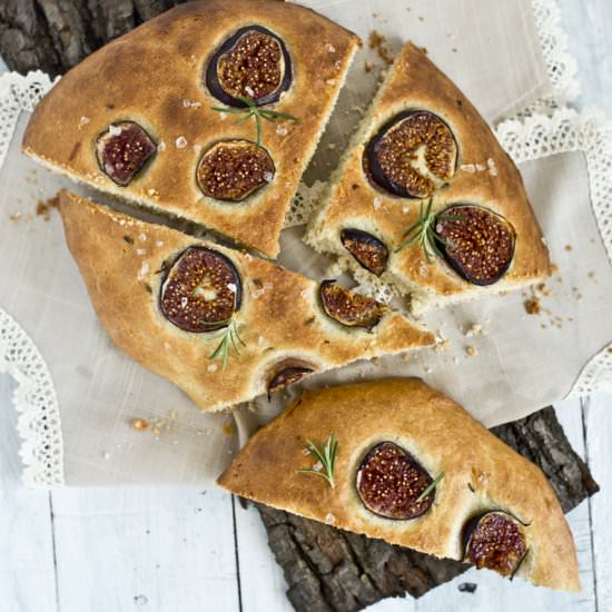 focaccia with figs and rosemary