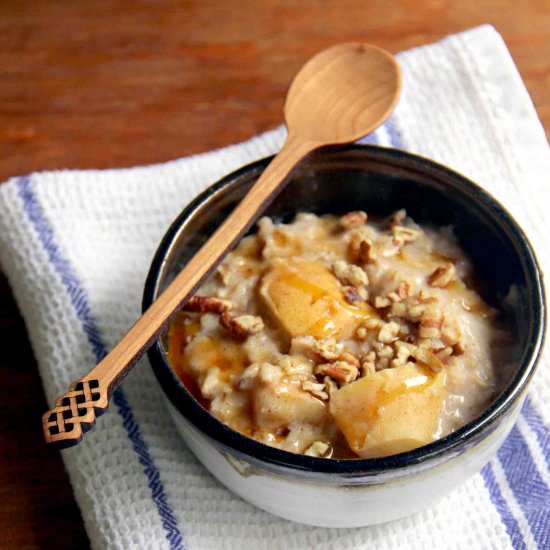 Fall Harvest Oatmeal with Pears