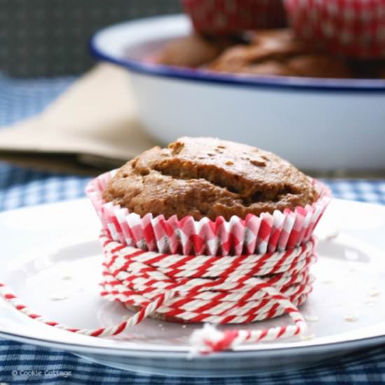 Oatmeal Muffins with Dates
