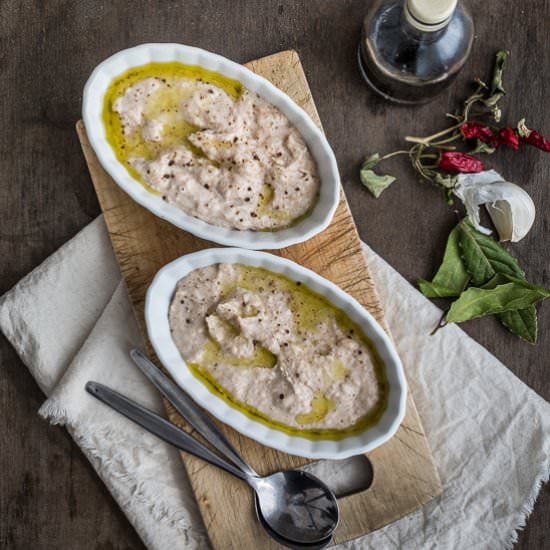 Hazelnut & Bay Leaf Hummus