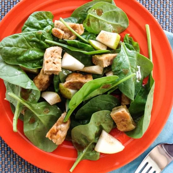 Salad with cinnamon vinaigrette