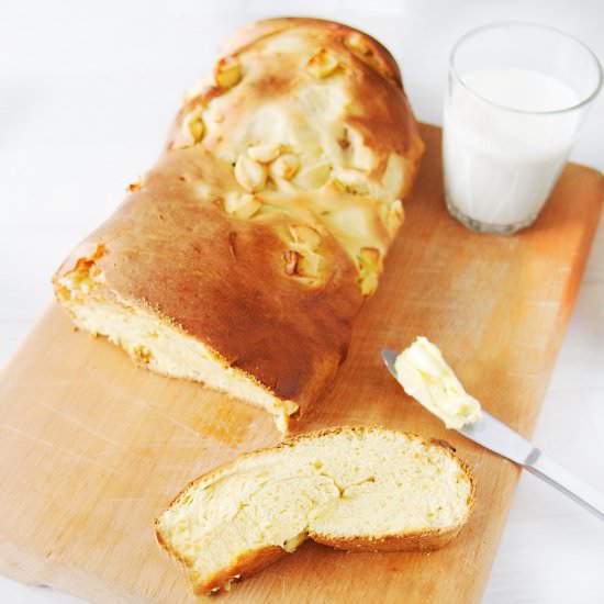 Apple bread