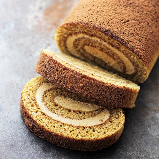 Tiramisu Cake Roll