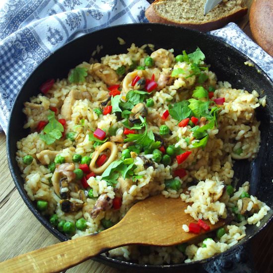 Paella with Chicken and Seafood