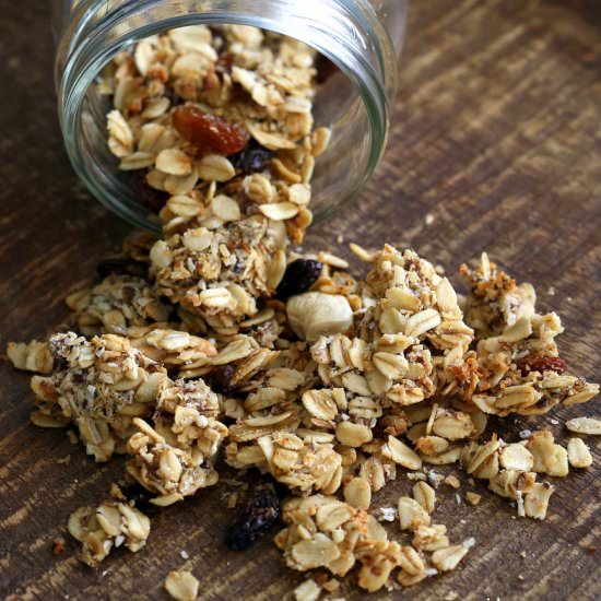 Cashew Curry Granola