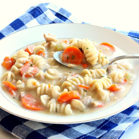 Slow Cooker Chicken Noodle Soup