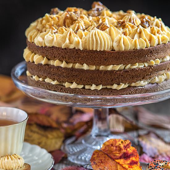 Pumpkin praline layer cake