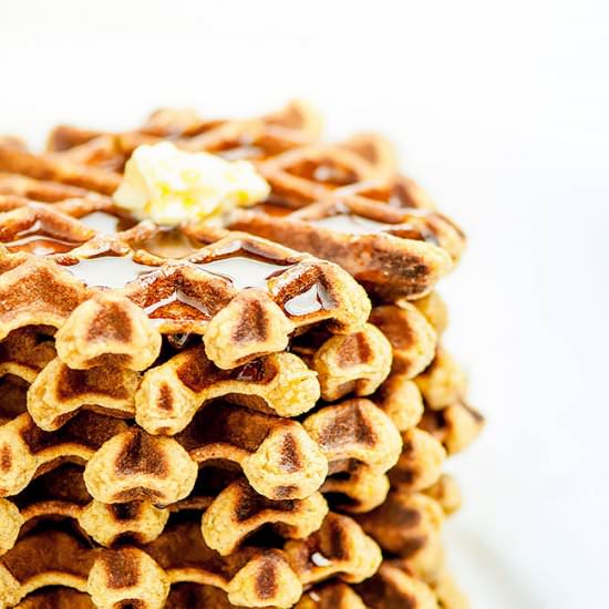 Gingerbread Oat Pumpkin Waffles