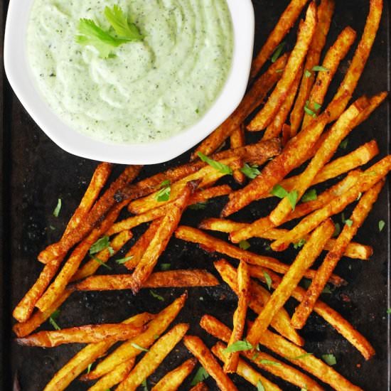 Curry Fries w Cilantro Mint Sauce
