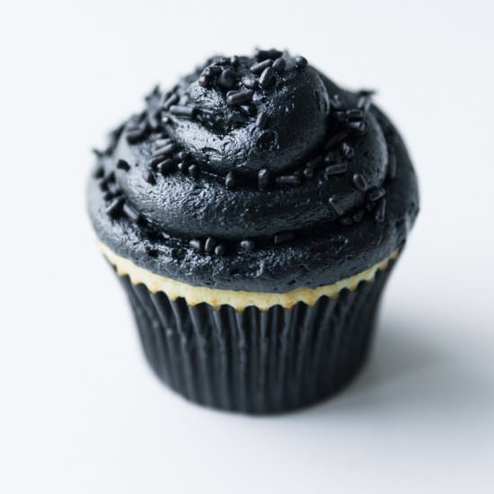 Halloween Blackout Cupcakes