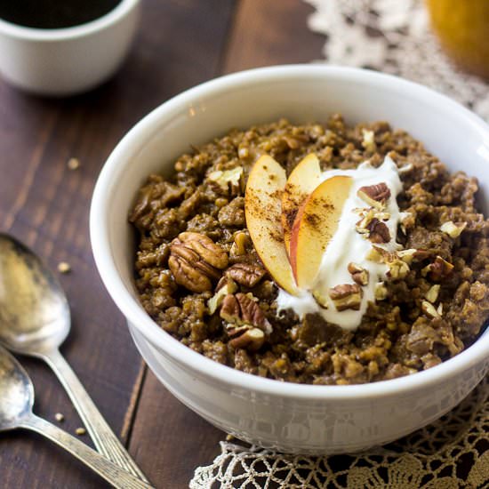 Slow Cooker Chai Apple Oatmeal