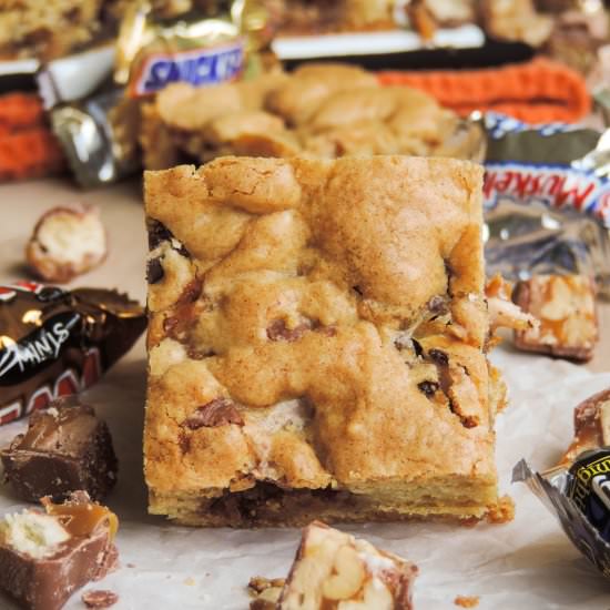 Candy Bar Blondies