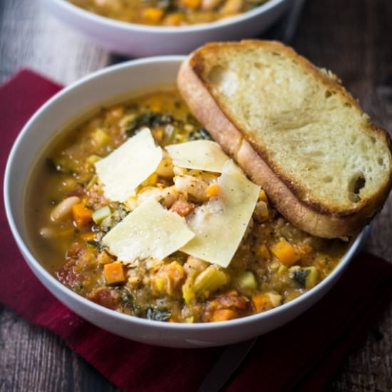 Easy Tuscan White Bean Soup