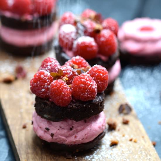 Brownie layer cakes