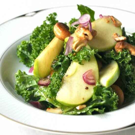 Kale and green apple salad