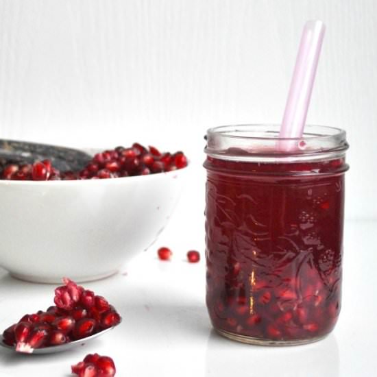 Pomegranate green tea