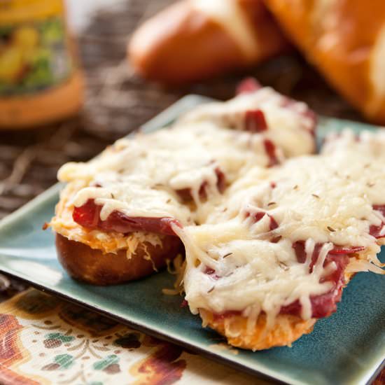 Cheesy Reuben Pretzel Bread