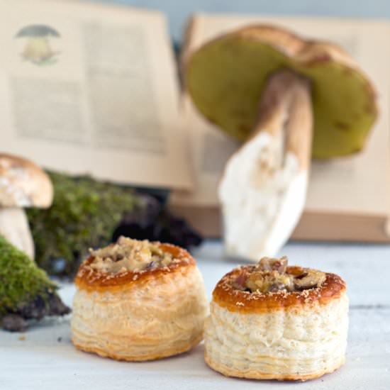 VOL-AU-VENT FILLED WITH BOLETUS