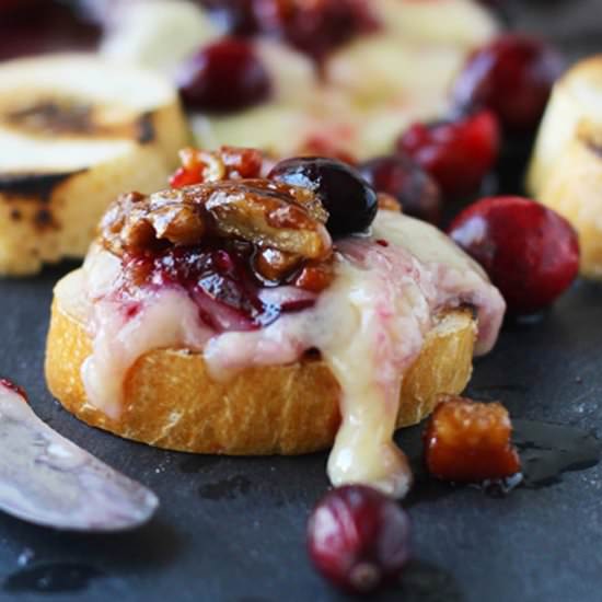 Baked Brie with Cranberries