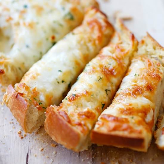 Easy Cheesy Garlic Bread